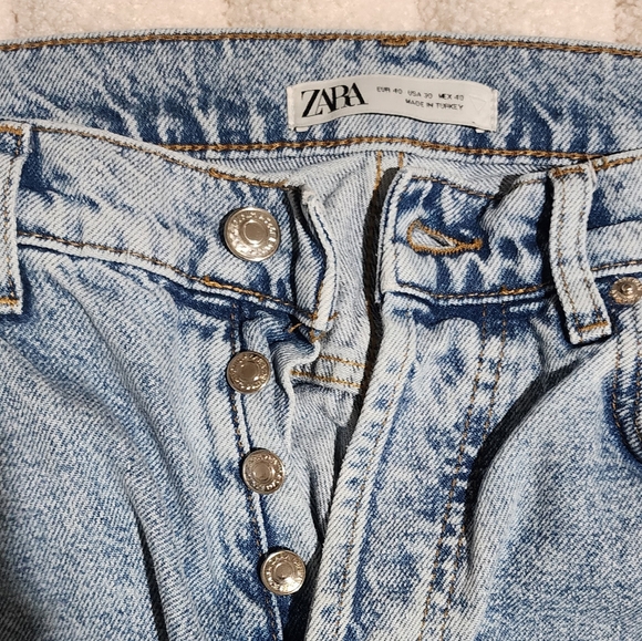 Zara jeans 31 waist available - Picture 2 of 3